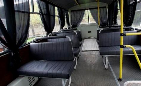 vnutri-avtobusa-inside-the-bus
